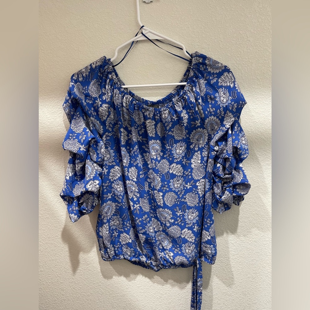 Vince Camuto blouse